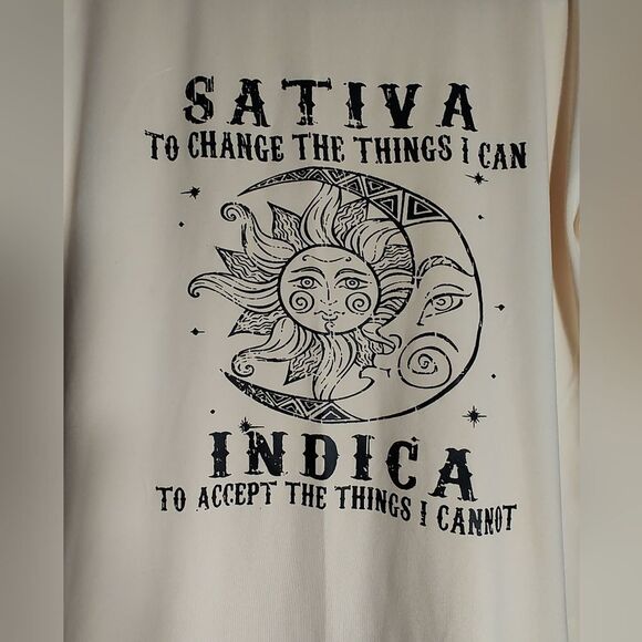 SATIVA TO CHANGE THE THINGS I CAN INDICATA To ACCEPT THE THINGS I CANNOT Tee - Picture 2 of 3